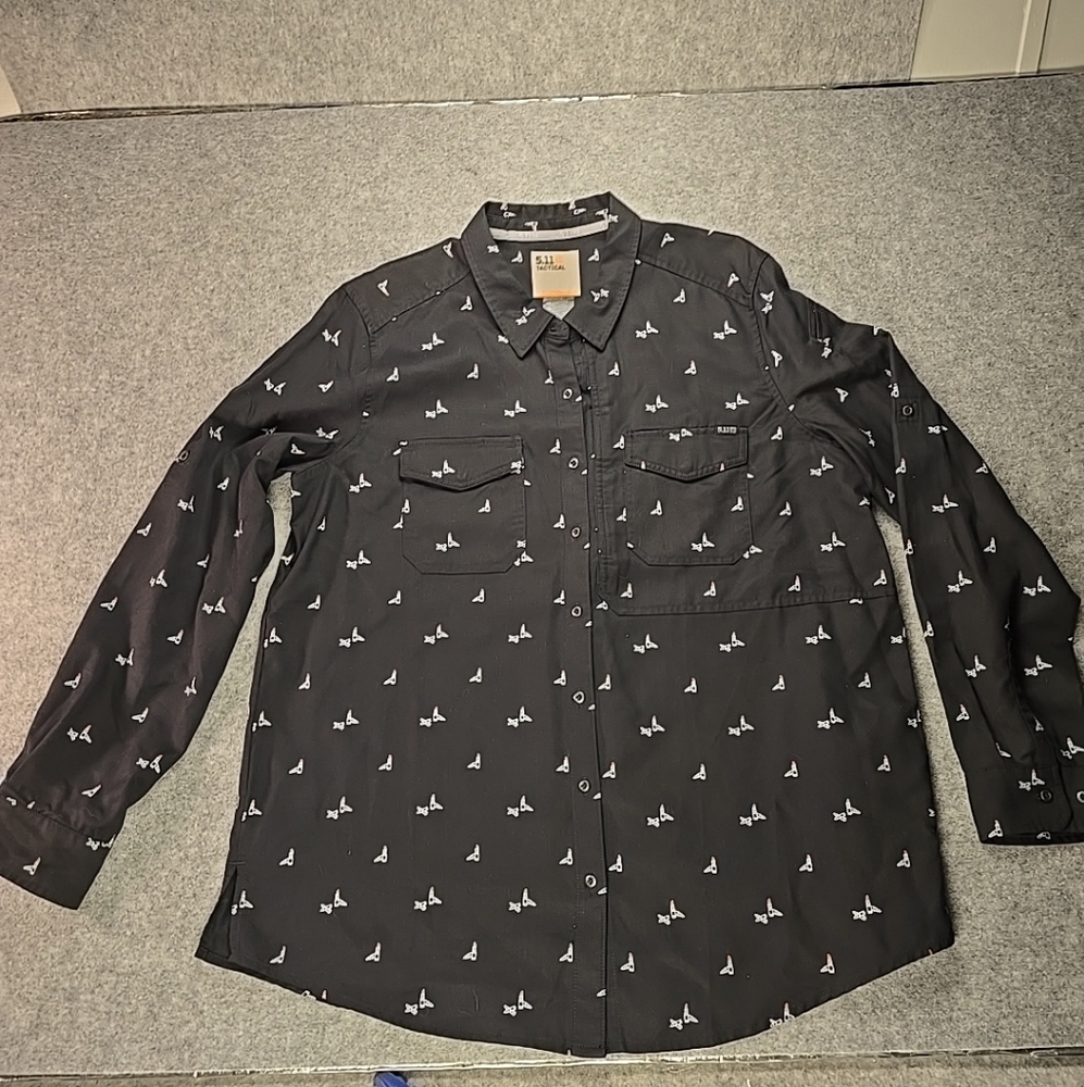 5.11 Tactical Femme Fatale Long Sleeve Button Lipstick Print Black WOMENS SZ XL